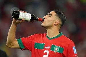 今日趣图:期待了一晚英超大逆转,结果最大逆转是改判摩洛哥夺冠 - 资讯配图