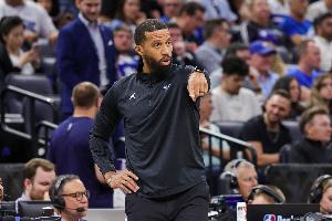 黄蜂主帅：我们必须重新找回防守重心 包括对持球人的防守 - 资讯配图