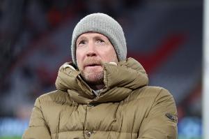 萨默尔：足球看的是冠军，赫尔泽勒批评阿森纳前得先有3个冠军 - 资讯配图