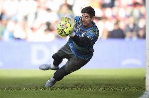 记者：库尔图瓦目前看起来像是过度疲劳被换下场 - 资讯配图