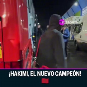 天降冠军！巴黎8-2横扫切尔西+非洲杯改判，阿什拉夫赛后笑嘻了 - 资讯配图