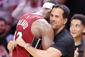 追梦：给斯波点赞 致敬阿德巴约砍下83分送给所有黑子 - 资讯配图