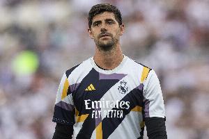 阿斯:库尔图瓦被换下因右内收肌不适,将在马德里接受进一步检查 - 资讯配图