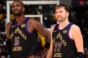 艾顿：詹东全神贯注&湖人全队都进入了状态 我不能成为例外 - 资讯配图