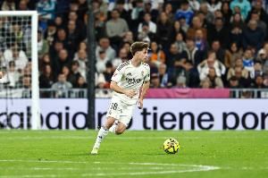 阿斯：皇马计划出售21岁中场帕拉西奥斯，俱乐部将保留50%所有权 - 资讯配图