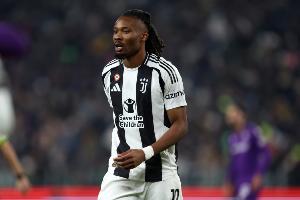 意媒：K·图拉姆继续单独训练，预计将在明天恢复尤文合练 - 资讯配图