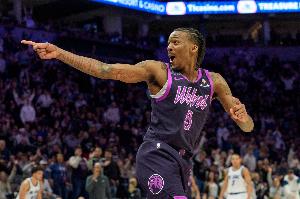 替补猛将!海兰德12中6&三分7中3拿18分3板2助 正负值+30冠绝全场 - 资讯配图