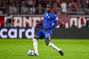 记者：切尔西仍在等待查洛巴的扫描结果，以确定其伤势情况 - 资讯配图