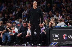 帕金斯：乌度卡不相信自己的球员 他又TM点名批评球员了 - 资讯配图