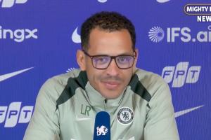 2-8落后递纸条！罗塞尼尔：当时是要改变阵型 没赢都会被拿来说事 - 资讯配图