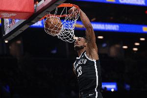 烂是真烂摆也是真摆!篮网上半场24分 创NBA近10年来的新低 - 资讯配图