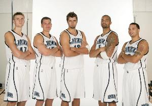 麦迪：我们拼命拿到主场优势 因爵士的主场太难打 但最后还是输了 - 资讯配图