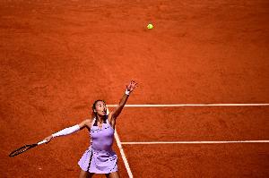 博主：郑钦文红土赛季首站将是斯图加特室内赛，下月中旬进行 - 资讯配图