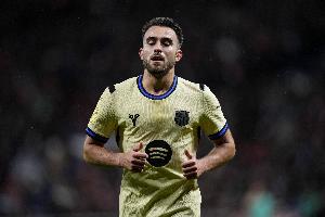 世体:埃里克·加西亚没有受伤,要求被换下是避免伤病风险 - 资讯配图