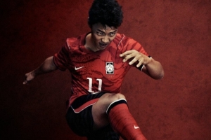 韩国队2026世界杯主客场球衣:融入韩国山景和虎皮纹理 - 资讯配图