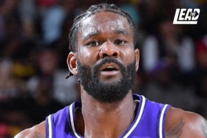 湖媒晒中锋对比：艾顿16分4板3帽 卡佩拉全部数据为零&仅打3分钟 - 资讯配图