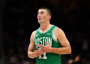 能攻善传!普理查德16中8贡献19分7助 正负值+25最高 - 资讯配图