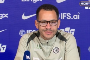 罗塞尼尔:我需要帮助球队获胜,若做不到我打喷嚏人们都会谈论 - 资讯配图