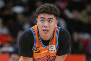 效率惊人！李添荣最近4场场均14分 投篮命中率75% 三分62.5% - 资讯配图