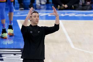 多点开花!雷霆全场10人有得分进账 6人得分上双 - 资讯配图