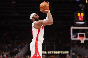 奥科吉首发火箭20胜9负&伊森首发时18-13！火媒：别让伊森首发了 - 资讯配图