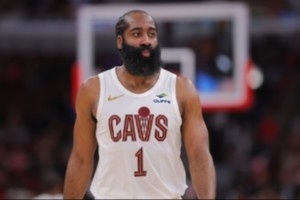 各季后赛球队问题:哈登带飞骑士?火箭无控卫&湖人三星难兼容 - 资讯配图