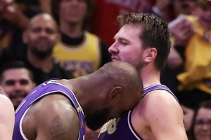 高效满分组合！詹姆斯三月投篮命中率63% 东契奇三分命中率41% - 资讯配图