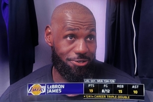 差点卡在59!詹姆斯:东契奇罚进最后一球拿到60分 我们都很高兴 - 资讯配图