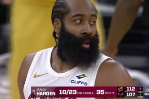 就问你关键球硬不硬！哈登急停拔起中投杀死比赛！ - 资讯配图