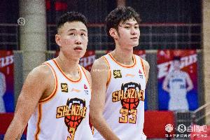 不愧是国手!王浩然&贺希宁半场合计10中7 两人合砍20分4板3助 - 资讯配图