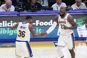 斯玛特:我将来可以告诉孩子们 我曾和詹姆斯对抗又和他并肩作战 - 资讯配图