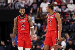 合砍84分！鹈鹕首发五虎皆得分上双 墨菲27分&萨迪克·贝20+6+6 - 资讯配图