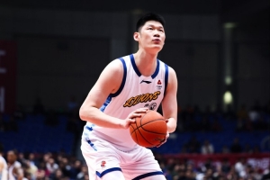 太稳了！胡金秋8中6高效拿下16分9板1助3断 正负值+24最高 - 资讯配图