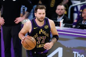 Skip：东契奇在83分先生主场背靠背第二战砍60分 热火球迷倒戈了 - 资讯配图