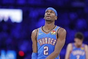 伊戈达拉：亚历山大没哨子照样能得分 他不是碰瓷型球员 - 资讯配图