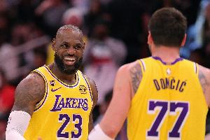 魔术师：东契奇是NBA中最难防球员&是MVP前三 詹姆斯同样神乎其神 - 资讯配图