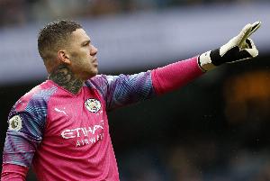 埃德松谈18年联赛杯夺冠:那是曼城王朝的起点,奠定了未来的成就 - 资讯配图