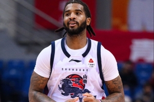 杀伤力十足!克里斯半场14分钟 9中3&10罚8中砍下14分9板 - 资讯配图