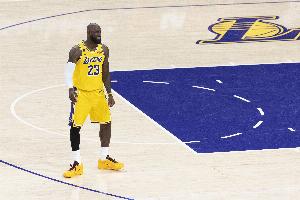 詹姆斯40岁以来已4次砍下三双 历史上其他所有人一共只有1次！ - 资讯配图