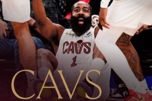 砍36+7+9带队赢球！骑士发布赢球海报：封面为哈登被队友拉起瞬间 - 资讯配图