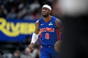 奥萨尔打趣：勒韦尔总说他是队里最会传球的 我不敢苟同我还在这 - 资讯配图