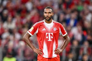 塔完成24次向亚特兰大半场长传，刷新本赛季欧冠单场最高纪录 - 资讯配图