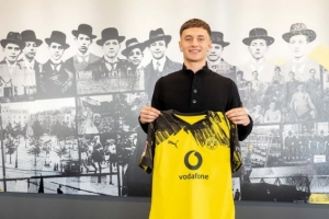 官方：多特与18岁后卫卢卡·雷吉亚尼签下职业合同 - 资讯配图