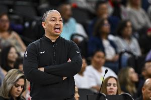 惨遭压制!快船近20次面对鹈鹕输了14场 近11次客战鹈鹕输了9场 - 资讯配图