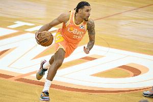 14中8砍下18+11！哈登谈泰森：我们需要他的表现 他这场打得很棒 - 资讯配图