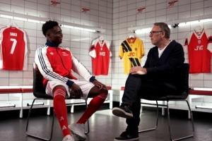 萨卡：续约时曾说想帮阿森纳赢得所有冠军，希望联赛杯只是个开端 - 资讯配图