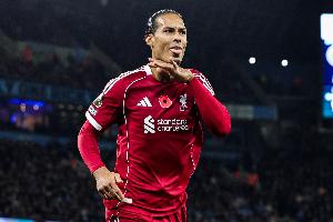 范戴克利物浦生涯265场英超均是首发,创赛事历史非门将球员纪录 - 资讯配图