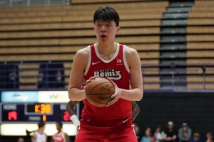 杨瀚森:进NBA后一直在练三分和加强对抗 富尔茨是很棒的对手 - 资讯配图