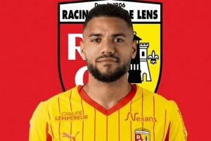 朗斯后卫30岁生日夜打入精彩凌空侧钩,主场球迷为他唱生日快乐歌 - 资讯配图