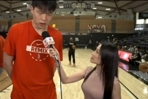 美女记者：杨瀚森明显更精壮了 后者：背伤也好多了 能做力量了 - 资讯配图